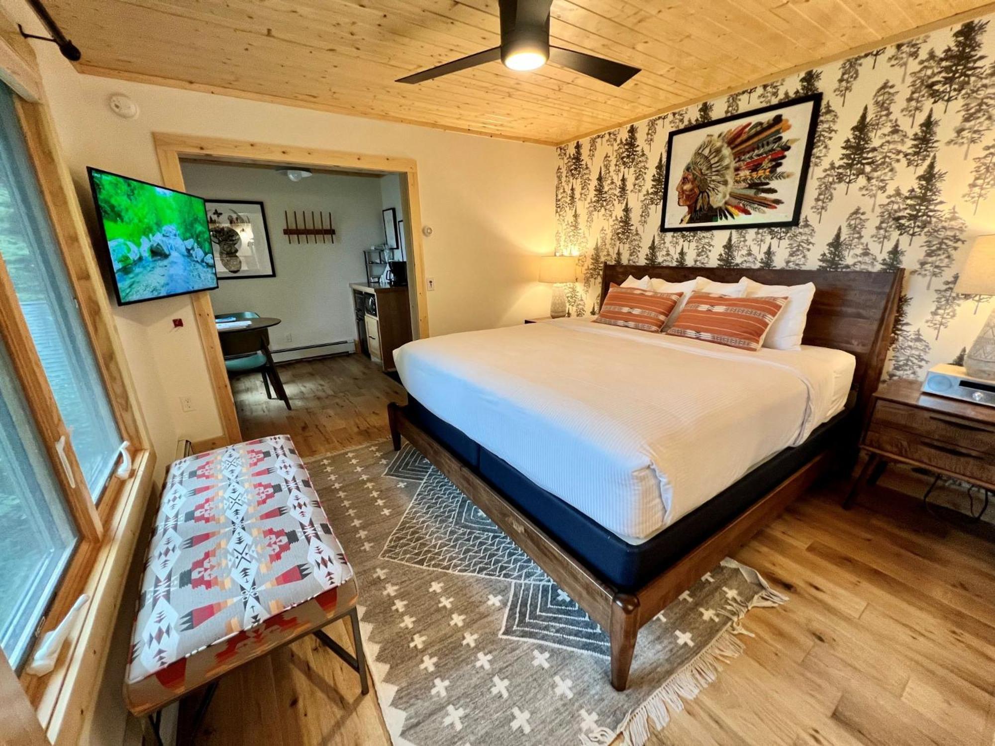 Thomsonite Inn On Lake Superior Grand Marais Room photo