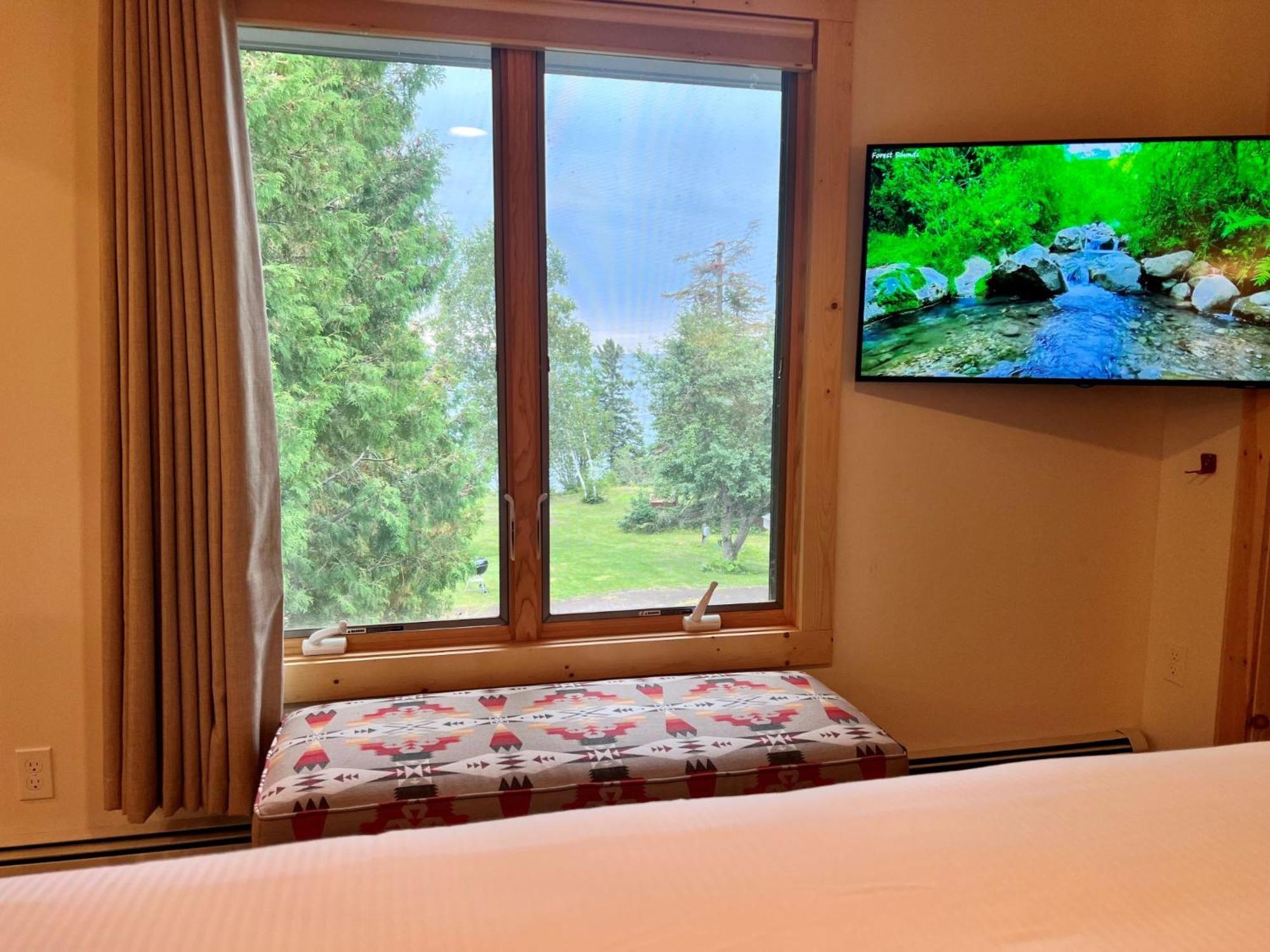 Thomsonite Inn On Lake Superior Grand Marais Room photo