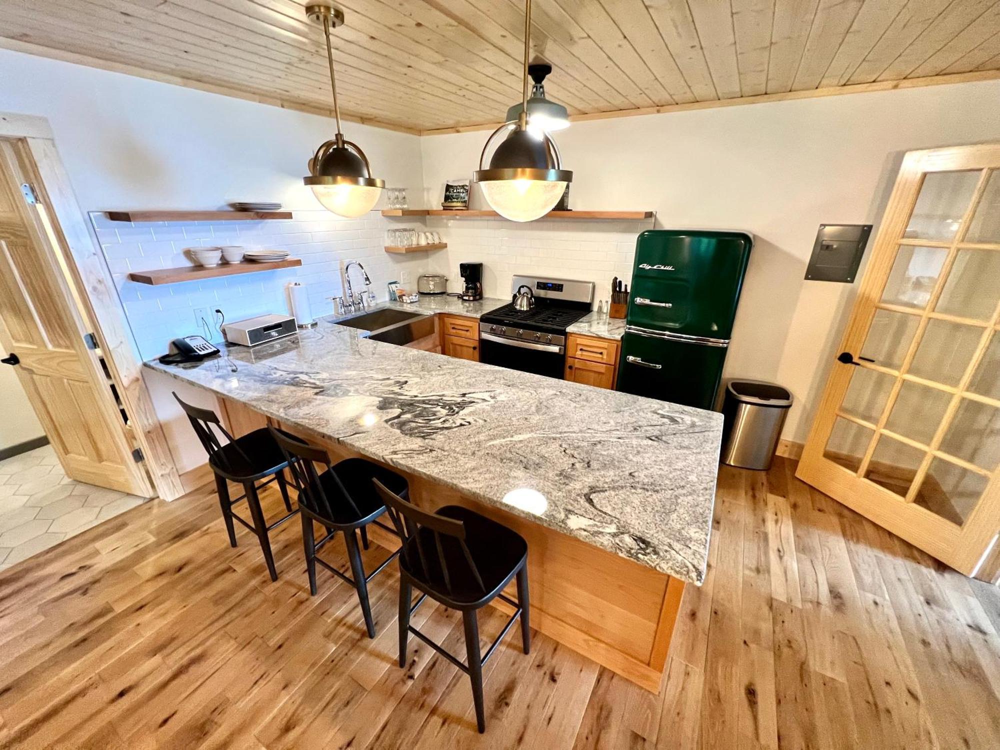 Thomsonite Inn On Lake Superior Grand Marais Room photo