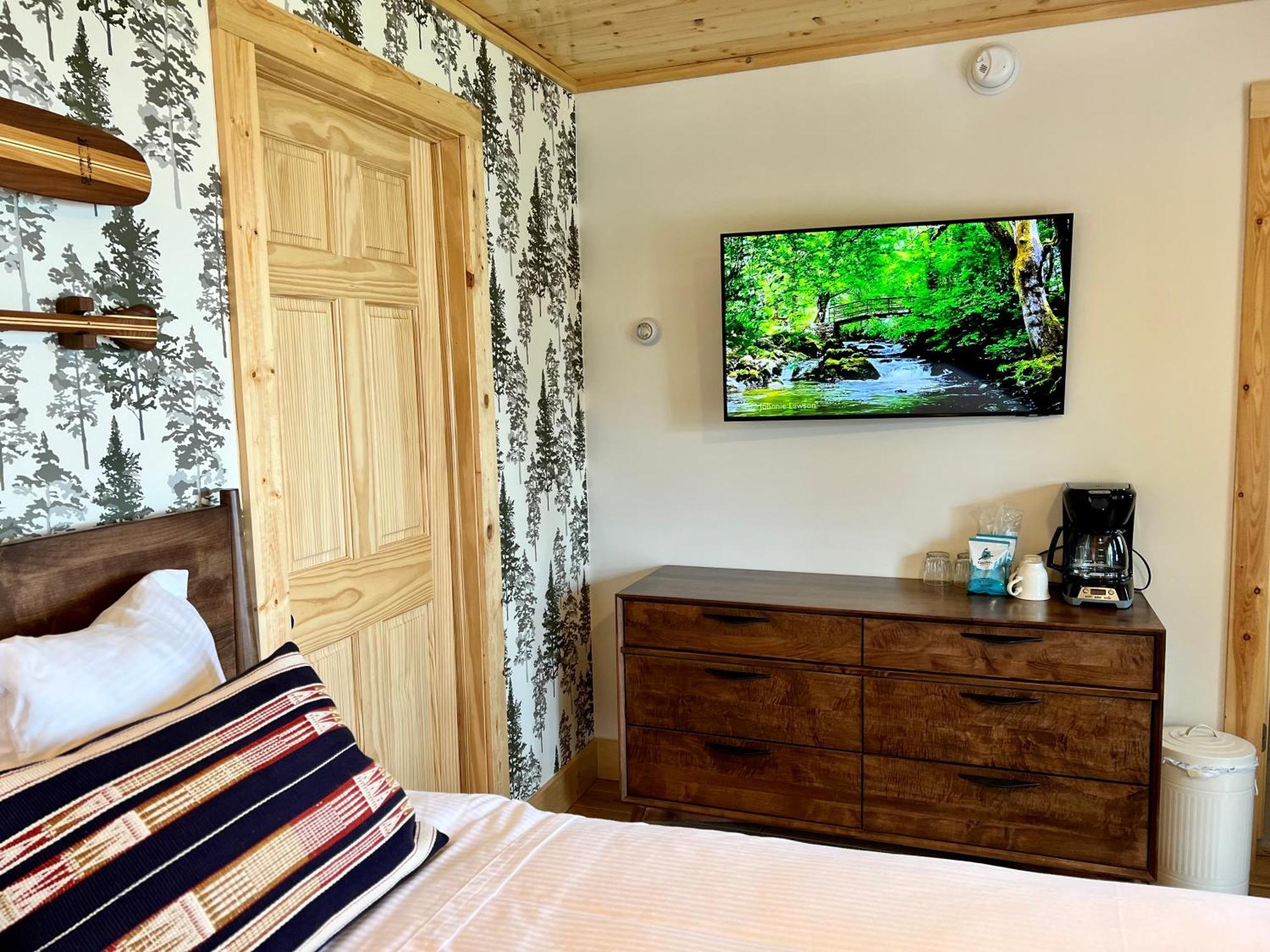 Thomsonite Inn On Lake Superior Grand Marais Room photo