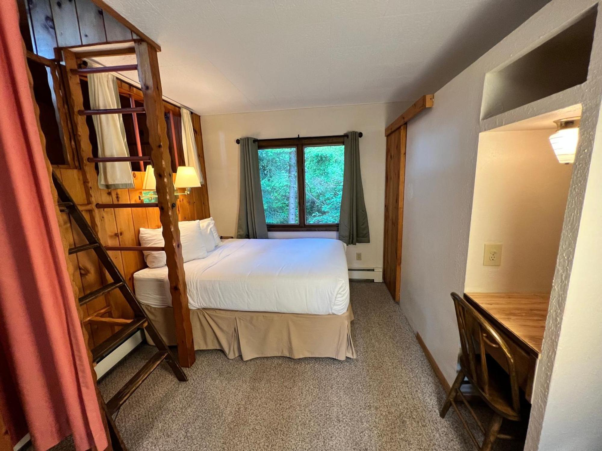 Thomsonite Inn On Lake Superior Grand Marais Room photo