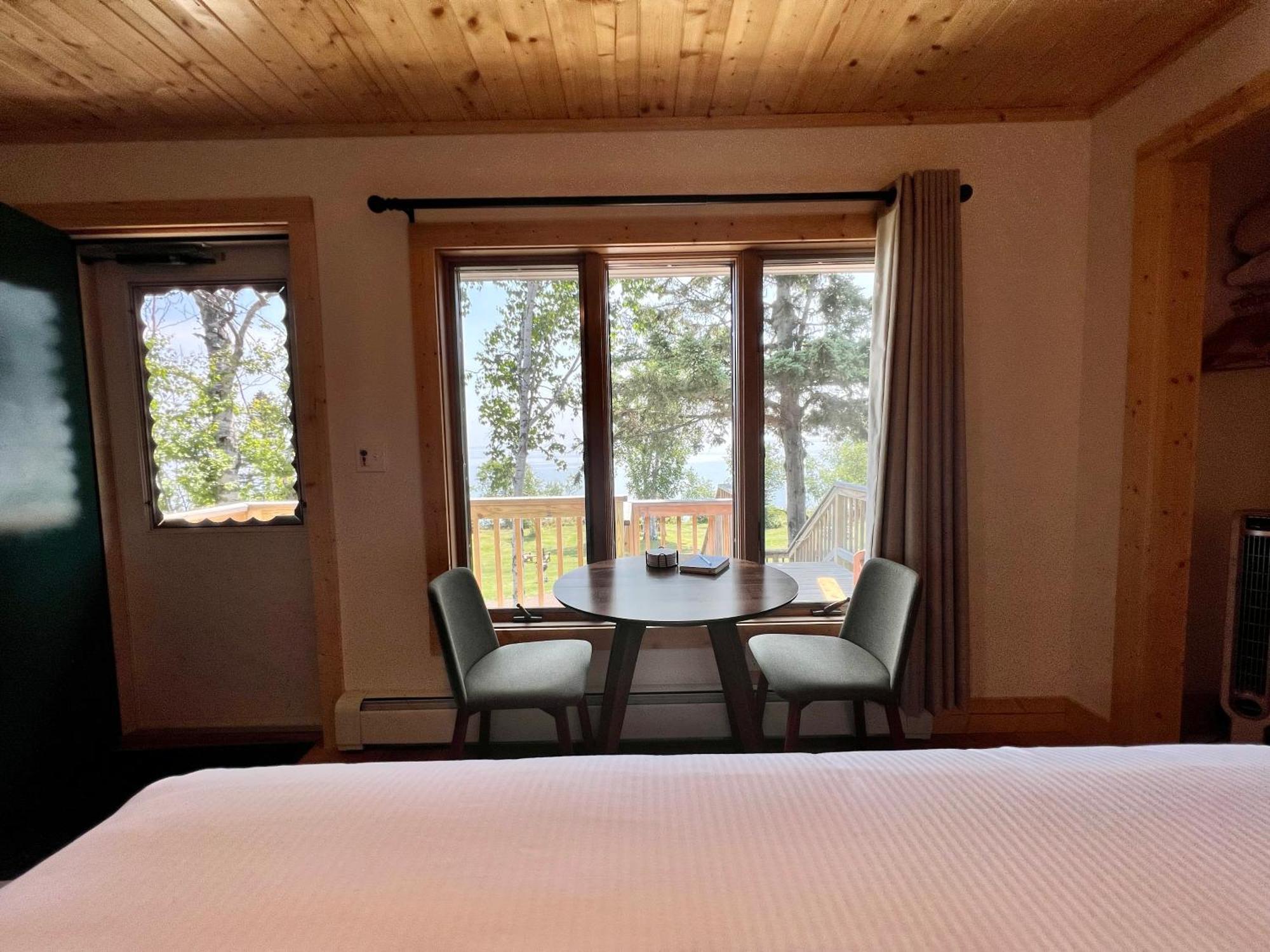 Thomsonite Inn On Lake Superior Grand Marais Room photo