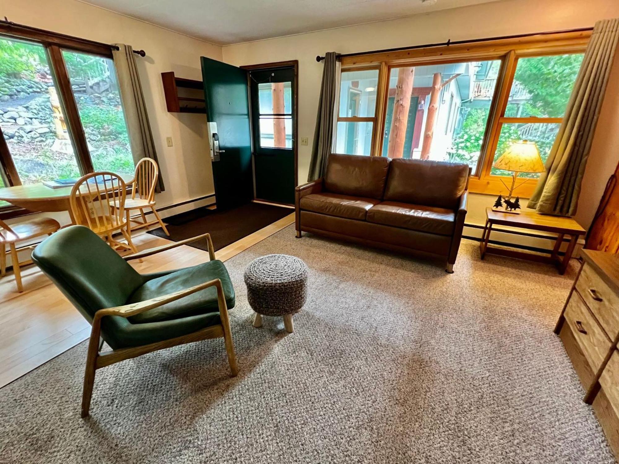 Thomsonite Inn On Lake Superior Grand Marais Room photo