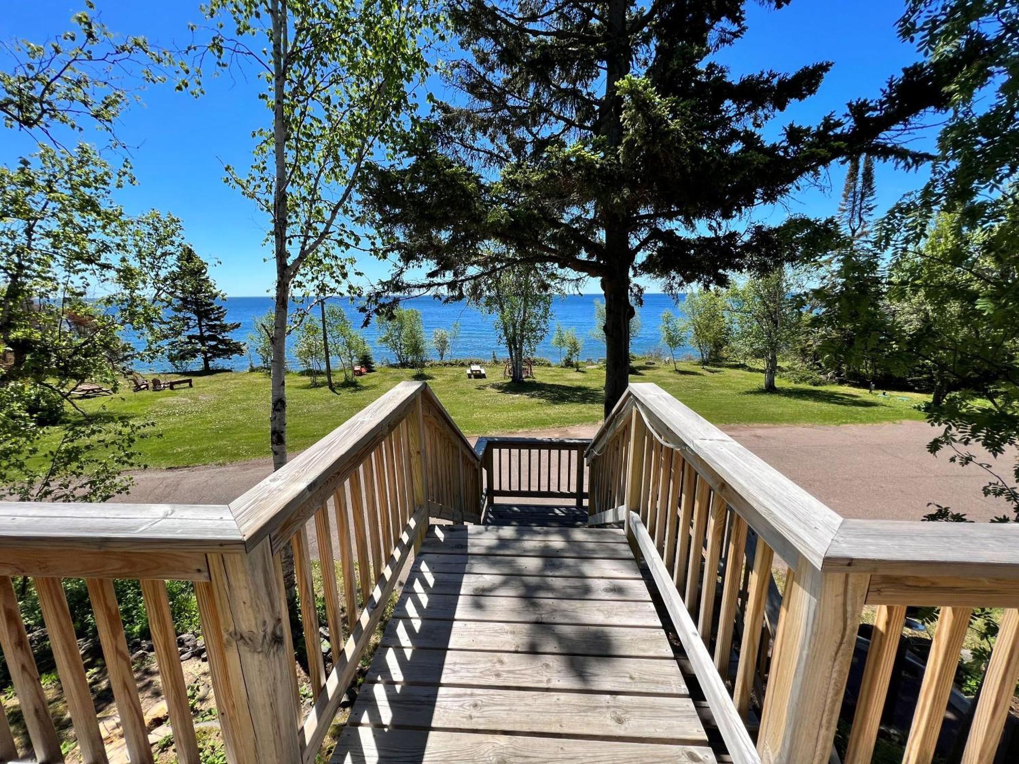 Thomsonite Inn On Lake Superior Grand Marais Exterior photo