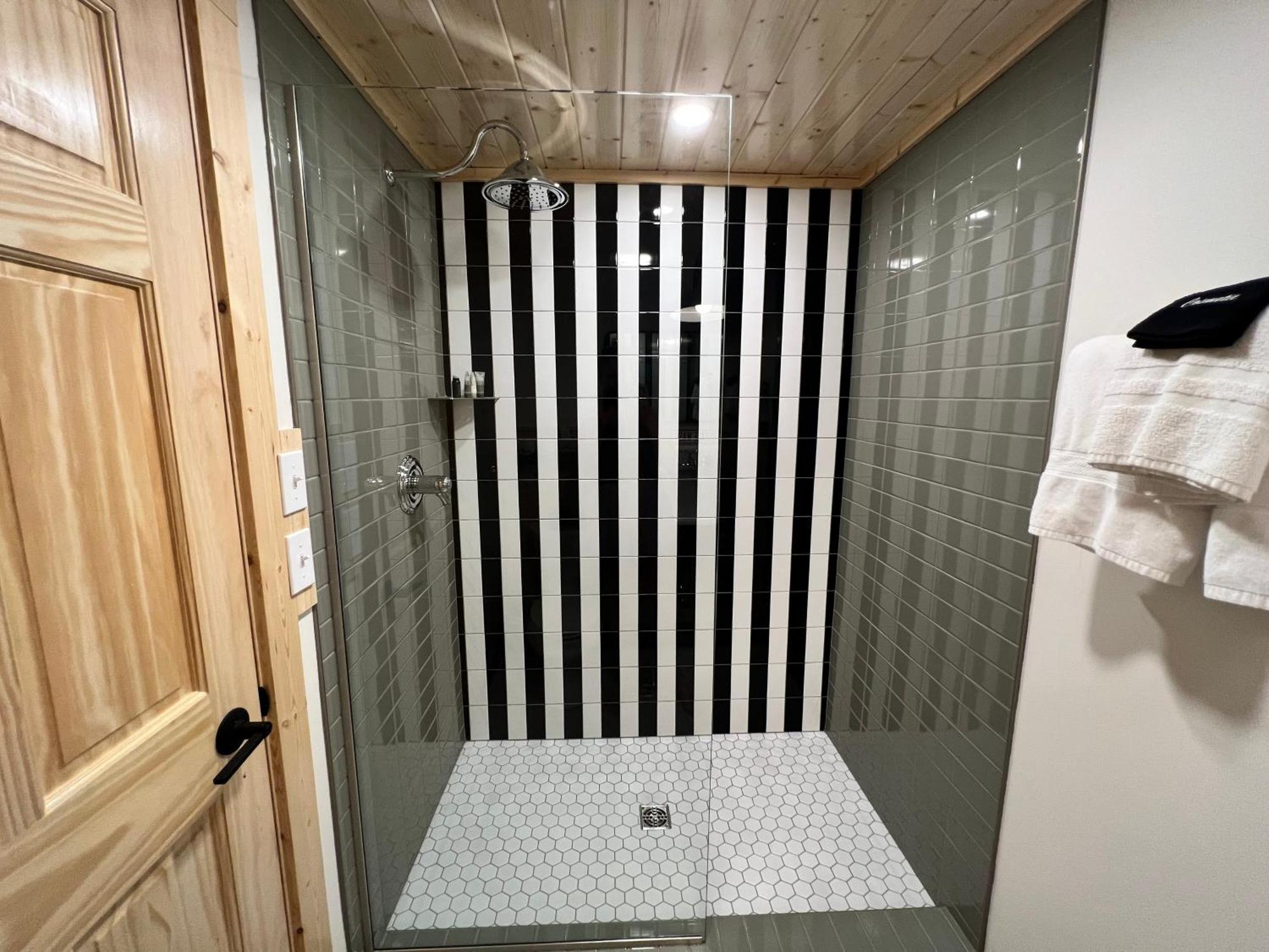 Thomsonite Inn On Lake Superior Grand Marais Room photo